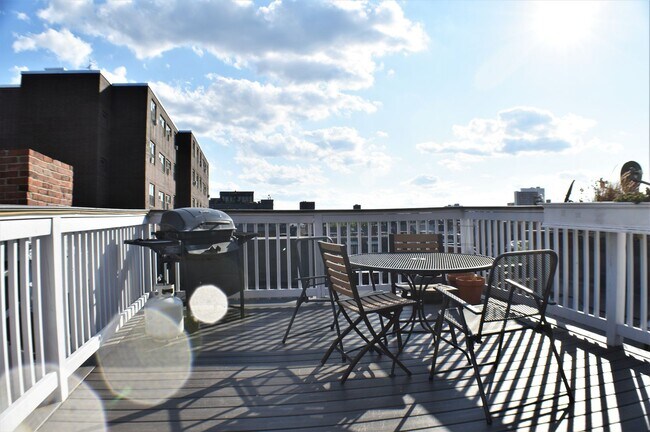 Building Photo - $4650 South End Penthouse Unit with Roof Deck and In-Unit laundry for rent.