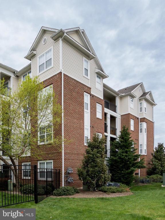 Building Photo - 12941 Centre Park Cir
