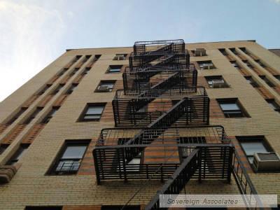 Foto del edificio - 116 Seaman Ave