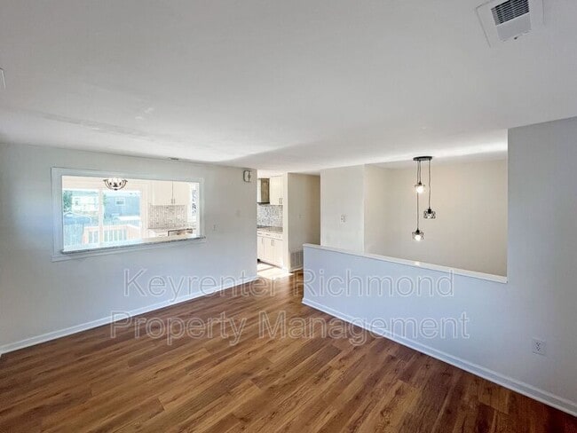 Foto del edificio - 927 Pleasant St