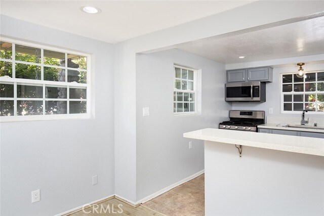 Building Photo - 487 Sturtevant Dr