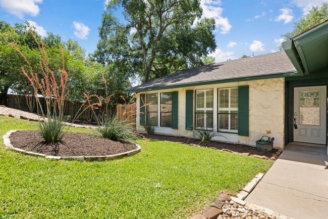 Building Photo - 3303 Sanderling Trail