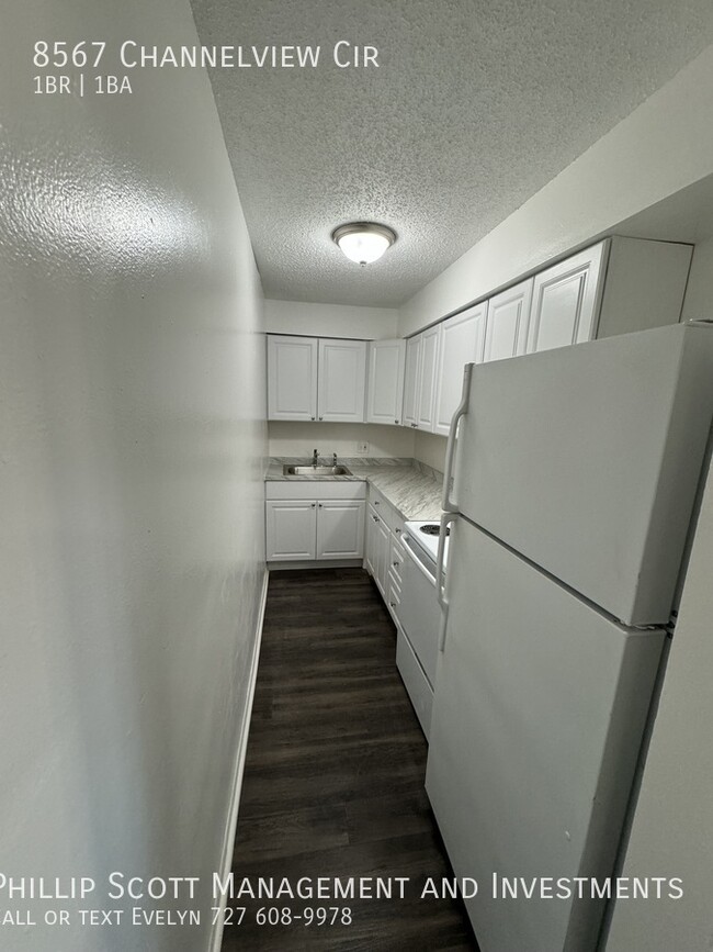 Building Photo - 8567 Channelview Cir