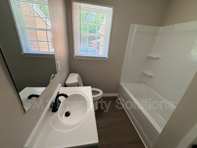 Foto del edificio - 1910 Britton St