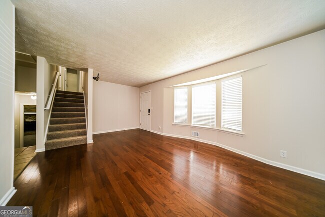 Foto del edificio - 5338 Olde St