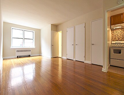 Primary Photo - 64-05 Booth St