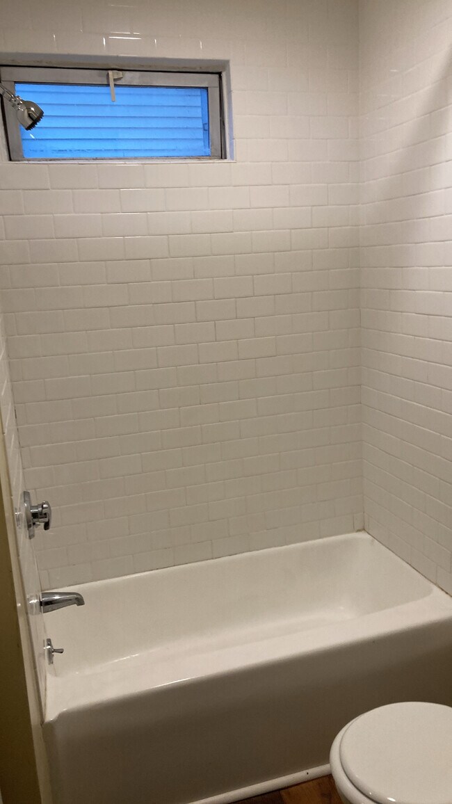 210 Farnham St Unit 212 apt 2 2nd floor, Lawrence, MA 01843