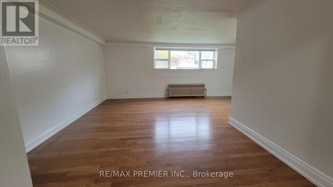 Photo du bâtiment - 92 Trethewey Dr