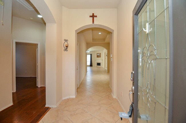 Building Photo - 5915 Turkey Creek