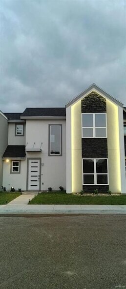 Foto del edificio - 5403 N Crown Point