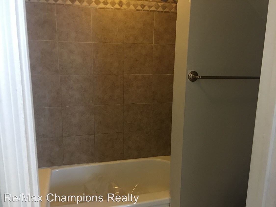 Foto del edificio - 1 br, 1 bath House - 2026 6th Avenue, Unit 2