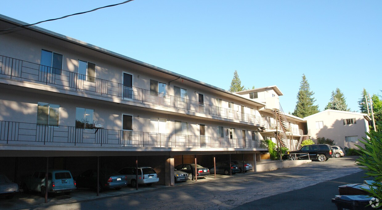 Building Photo - 101 Lafayette Cir