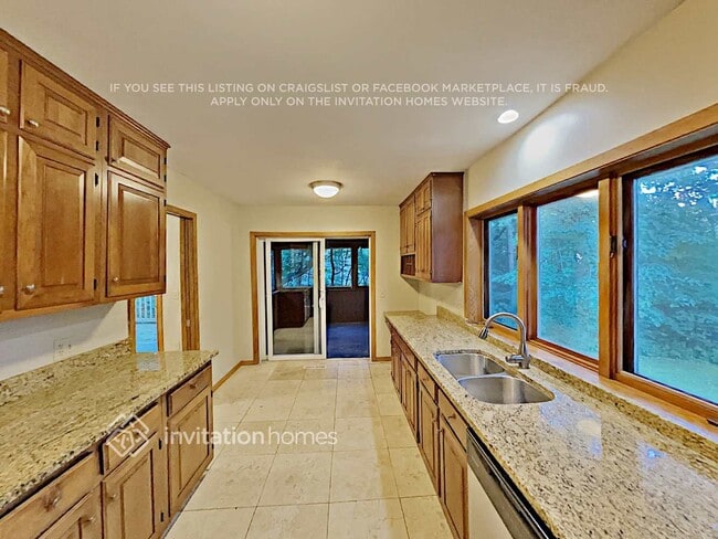 Building Photo - 1937 Oakland Rd