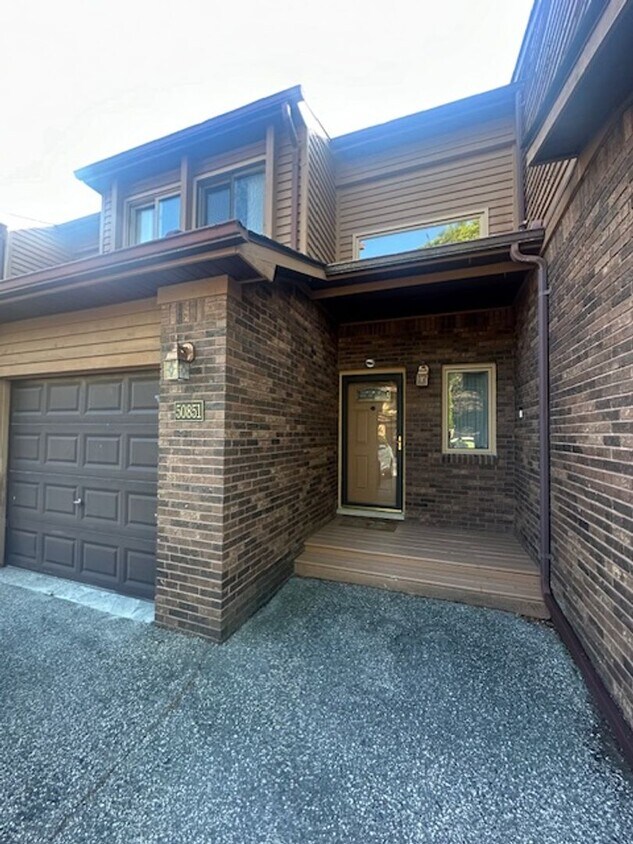 Foto principal - 50851 Marsha Ln, New Baltimore