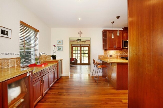 Building Photo - 537 Zamora Ave