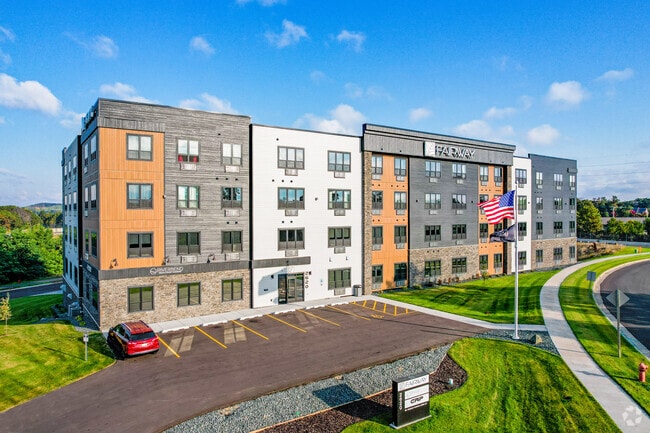 Building Photo - Fairway Apartments