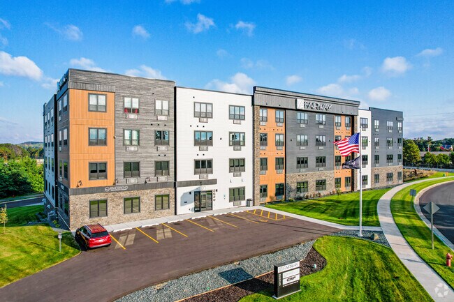 Foto del edificio - Fairway Apartments