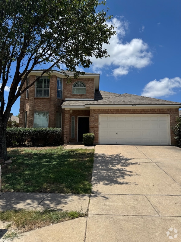 Building Photo - 10905 Braemoor Dr