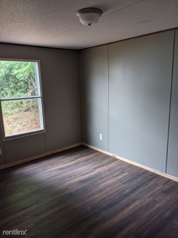 Primary Photo - 3 br, 2 bath Mobile Home - 8 Keith