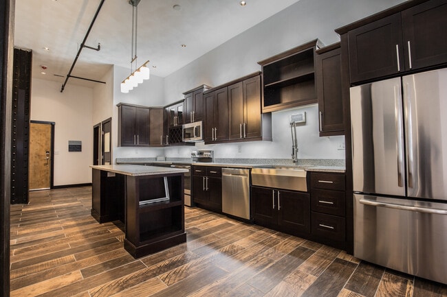 Building Photo - Gallery Villas