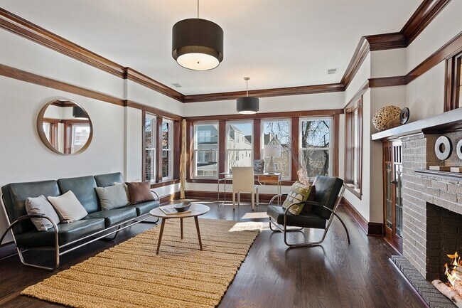 Foto del edificio - 2434 N Avers Ave