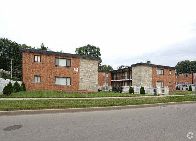 Building Photo - 306-314 Wilson Ave