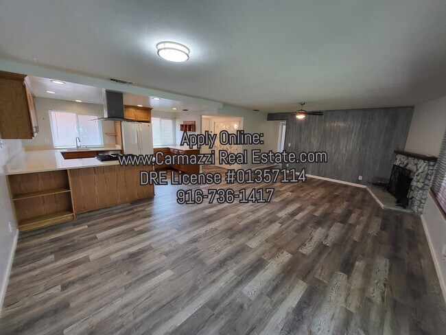Foto del edificio - 9397 Deeth Ct