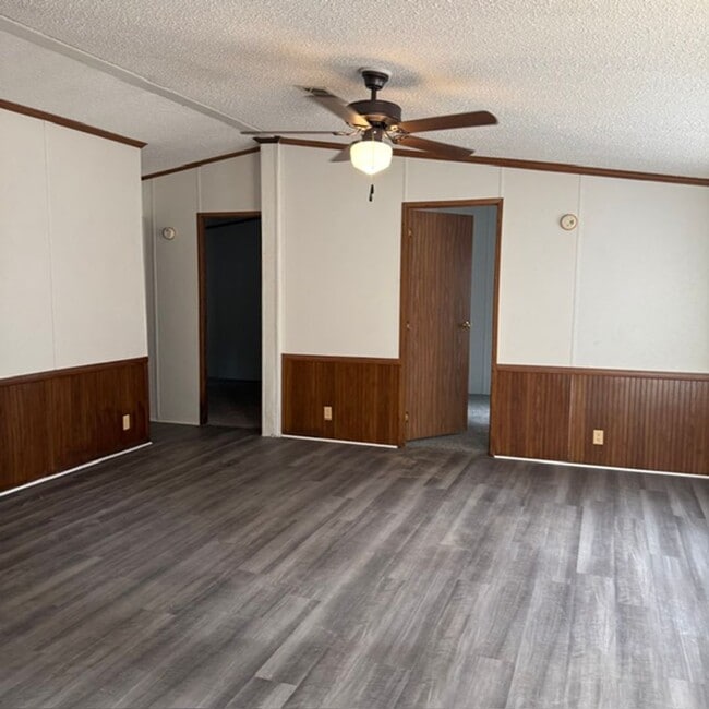 Foto del edificio - 3 Bedroom 2 Bath Manufactured Home