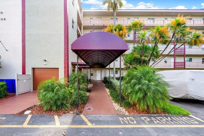 Foto del edificio - 2108 S Cypress Bend Dr