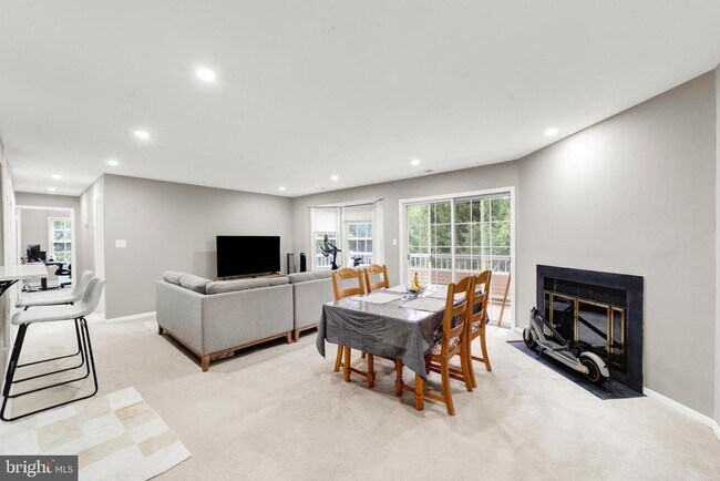 Foto del edificio - 206 Salem Ct