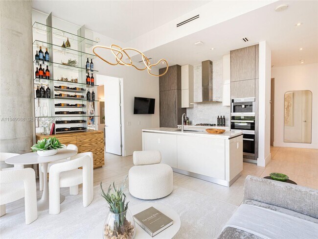 Foto del edificio - 2669 S Bayshore Dr