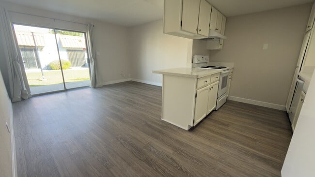 Foto del edificio - "Charming 1-Bedroom Condo Oasis in Phoenix - Your Perfect Urban Retreat!"