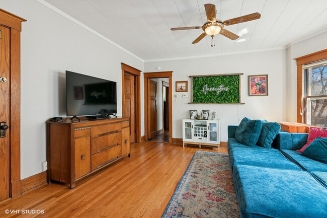 Foto del edificio - 7227 Jackson Blvd