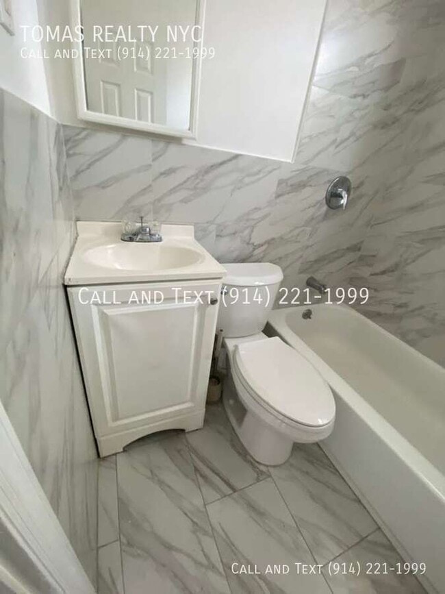 Building Photo - 2 Tuckahoe Rd