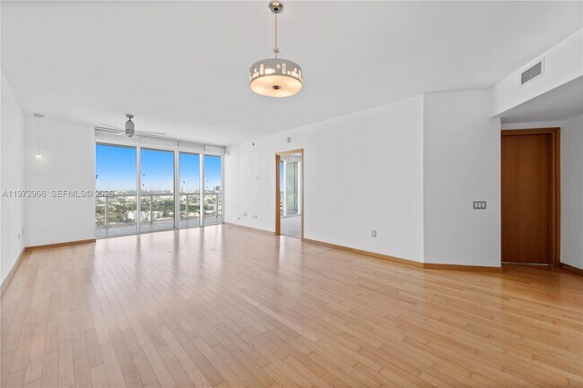 Foto del edificio - 450 Alton Rd