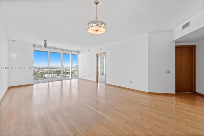 Building Photo - 450 Alton Rd