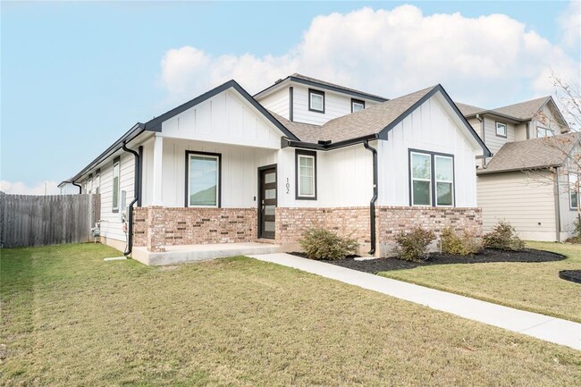 Building Photo - 102 Englenook Dr