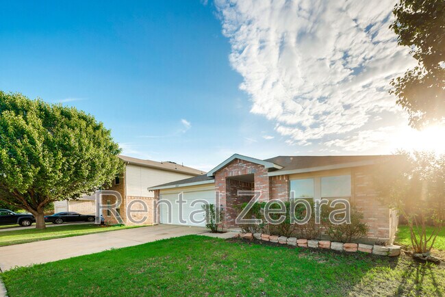 Building Photo - 8769 Garden Springs Dr
