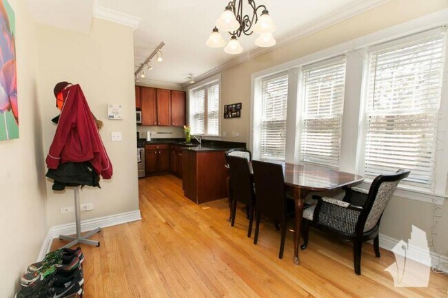 Building Photo - 1 bedroom in Chicago IL 60640