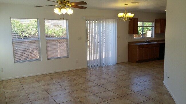 Foto del edificio - 3258 Moab Ln NE