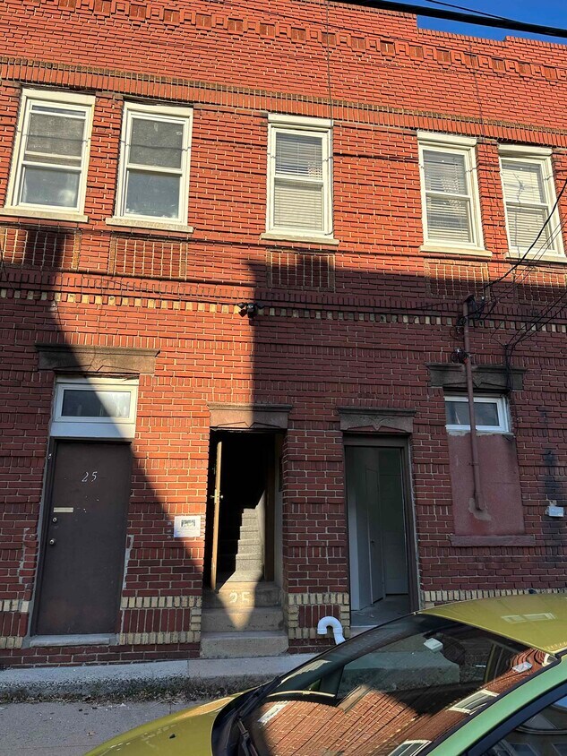 Primary Photo - 23 W 18th St