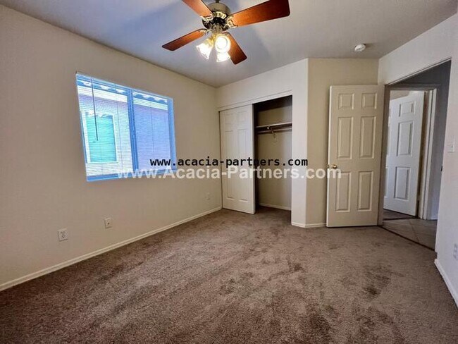 Building Photo - Beautiful Home