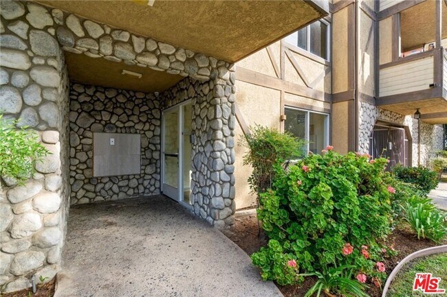 Foto del edificio - 2925 E Spaulding St