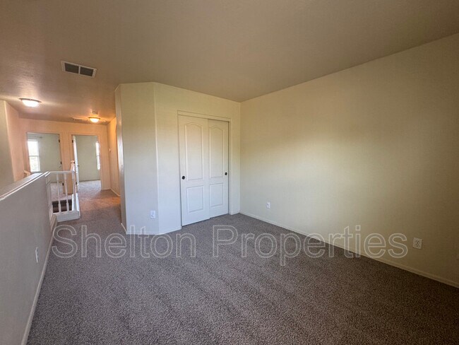 Foto del edificio - 25184 W Cranston Ln