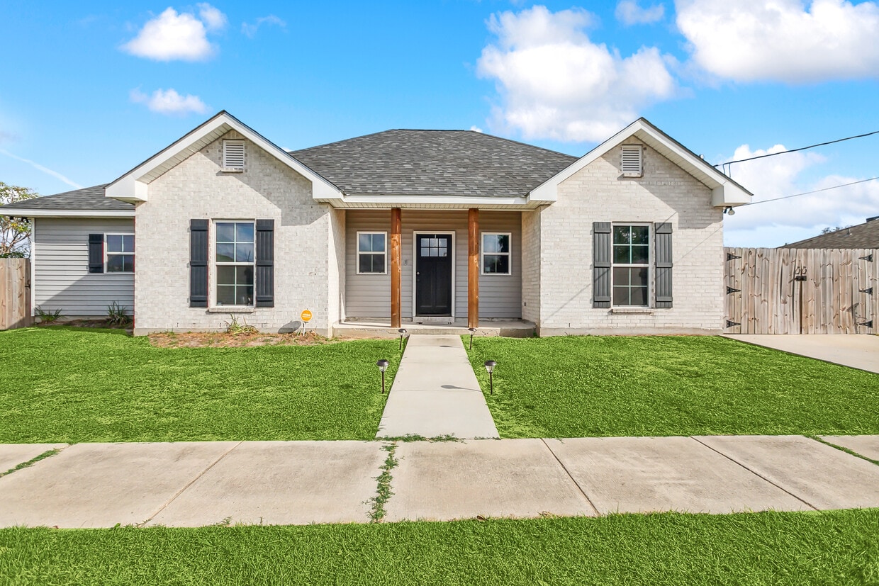2405 Bartolo St, Meraux, LA 70075 House Rental in Meraux, LA