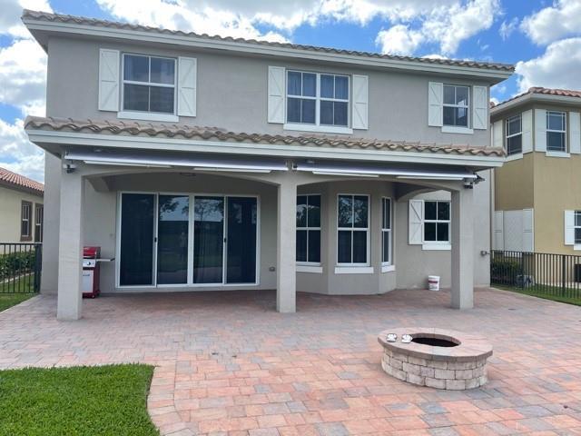 Building Photo - 8500 S Miralago Way