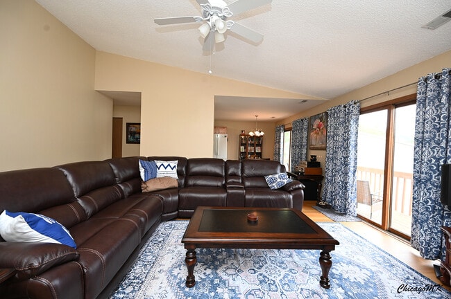 Building Photo - 340 Woodridge Cir