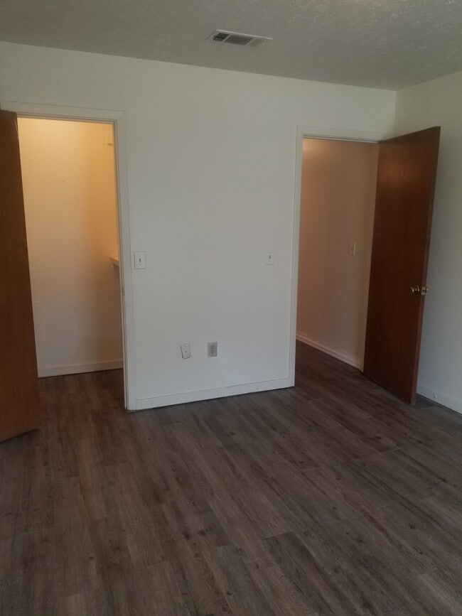 2718 McDowell Rd Ext apt b, Jackson, MS 39204 Townhome Rentals in