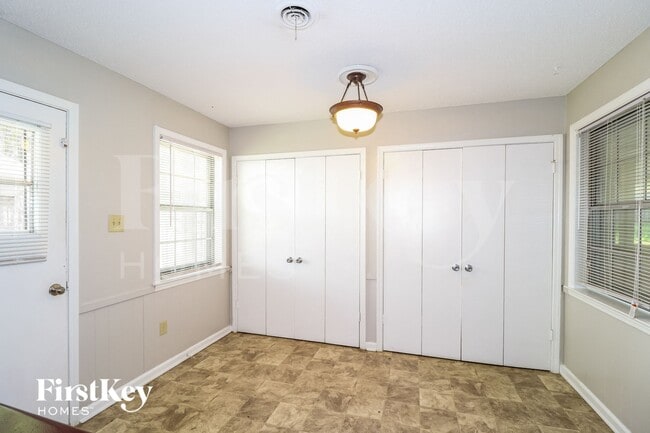 Foto del edificio - 2082 Leichester Ln