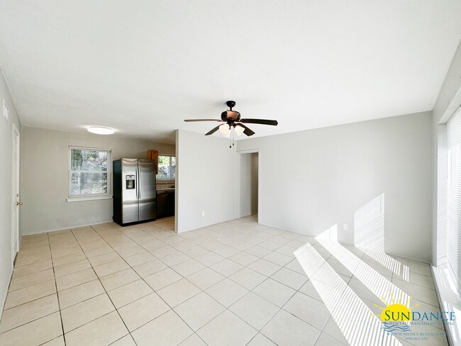 Foto del edificio - Lovely 3 Bedroom Home Centrally located in...
